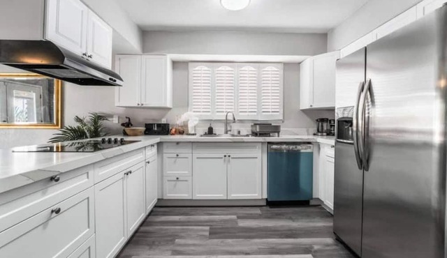 Charming 3BR/2BA Home with Pool - Large Patio