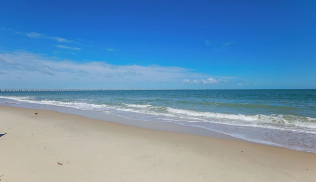 Sojourn's Sea Views with Balcony Sleeps 6