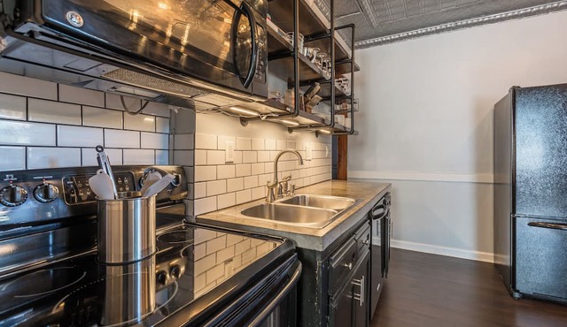 Stylish 3 Bedroom W/AC ❄️, Mesh WiFi 🛜, Billiards 🎱 table, Games🎯🎮,parking