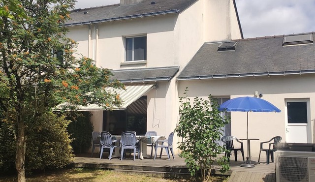House and garden in Nantes Chantenay. 3-star tourist accommodation label.