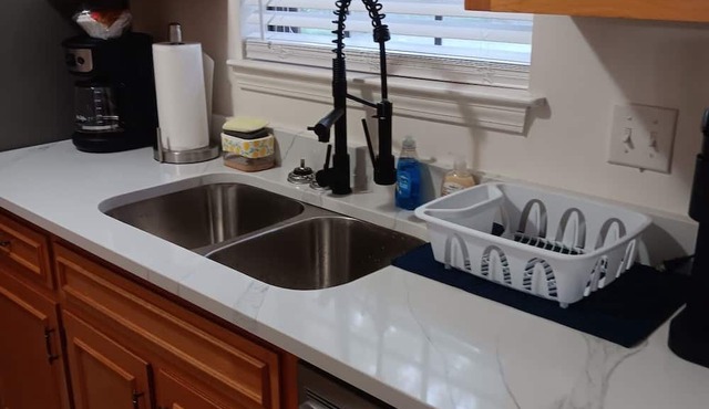 OCEAN SPRINGS - GULF HILLS AREA nEnjoy this home away from home!
