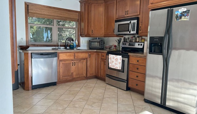 Charming Lake Home with endless hosting options!