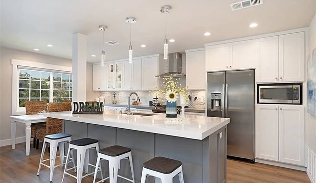 3-bedroom remodeled townhome in Dana Point - 5 minute walk to beach!