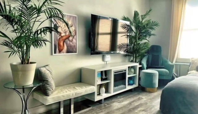 Modern Northbeach 2bedroom -WiFi, fitness, great location - Best of SF living