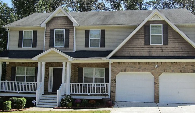 Charming 1-bedroom space with livingroom WiFi and AC in fabulous Douglasville