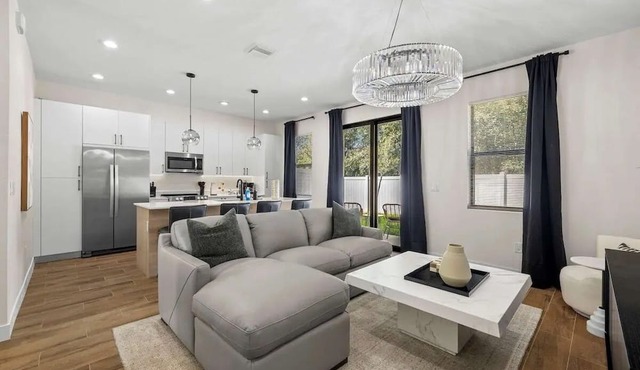 Spacious New-Build 3Br Home Near Downtown Tampa