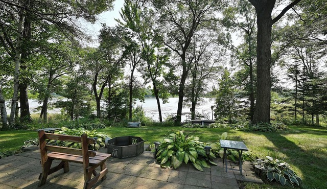 Cozy cabin in beautiful Sarona, WI, located just minutes away from Long Lake.