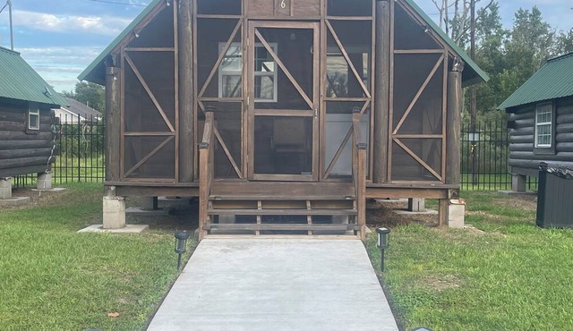 Cozy cabin in wonderful Marrero with WiFi, AC Cabin 6