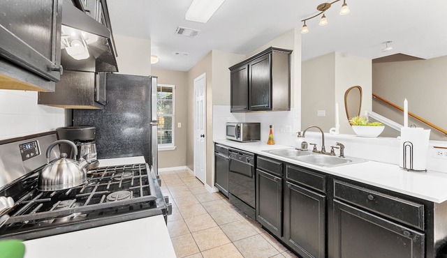 Beautiful Space - Nice yard - 10 min from DT
