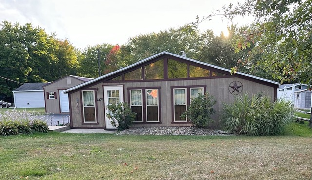 Charming 2 BR Lake House Steps from Pymatuning