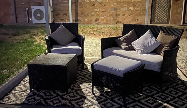 BnB Rural Country Blues Cottage 1 acre retreat