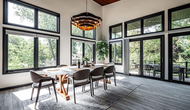 Okauchee Fairway: 4 BD | 4 BA