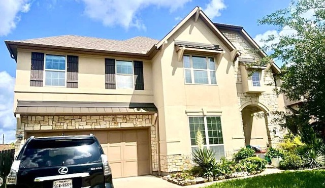 New Luxury Home 5BR&4BA Close to Woodlands.