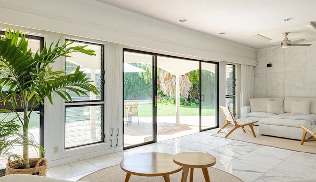 Gorgeous estate in paradise !