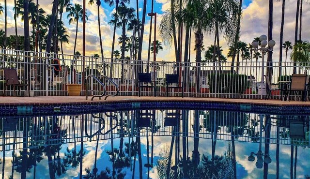 Chic 1-bedroom with WiFi and AC in cool Donna, Texas