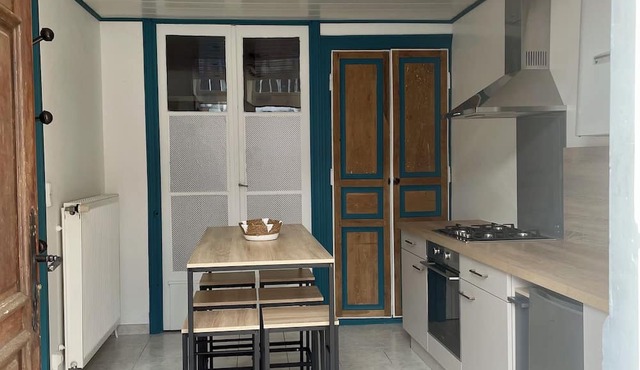 The little blue house