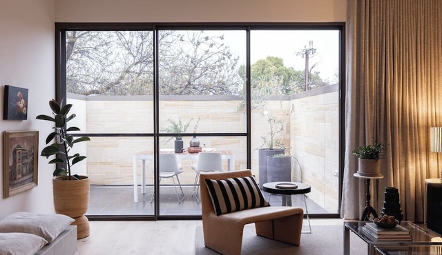 Studio Loft. One. ~ Inner-city Designer Loft & Roof Terrace