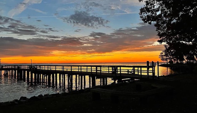 3-bedroom home in beautiful Shady Side by the Chesapeake Bay!