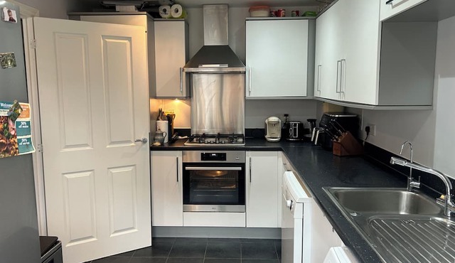 Modern, comfortable 3-bedroom house in new development in Andover