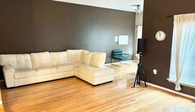 Affordable Spacious Family Home with Fishing Rods near Lakes, Shops and Malls