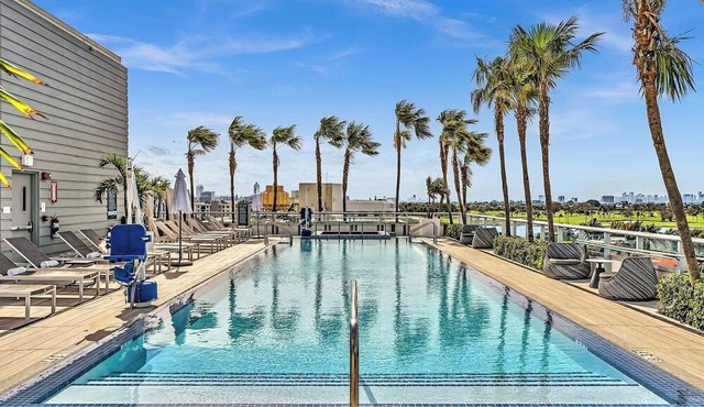 King Suite balcony water views-Hosted by Sweetstay