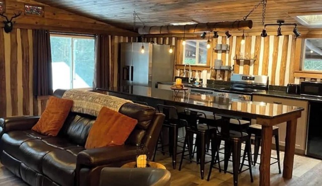 Cozy Log Cabin in Jim Thorpe