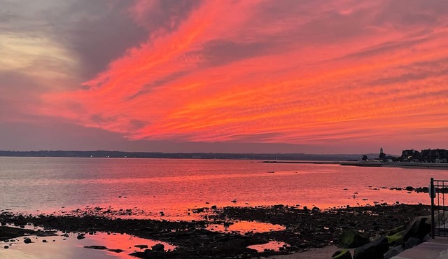 Waterfront 2BR Oasis in East Haven – 10 Mins to New Haven