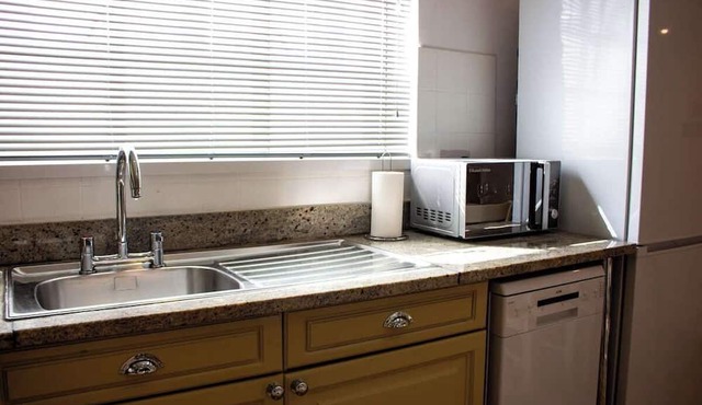 3-Bed+Parking Space-High Street