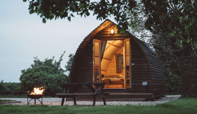 Cosy Rural Wooden Glamping Cabin