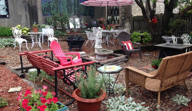 Charming Mississippi Riverview 3-bedroom innn in lovely Historic downtown Alton