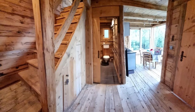 Un Petit Chalet Dans les Montagnes : Lieu Insolite Pour les Amoureux de Nature