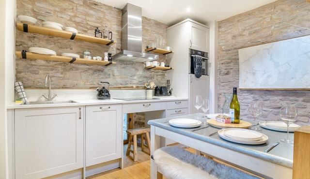 The Moor Tower - Two Bedroom House, Sleeps 4