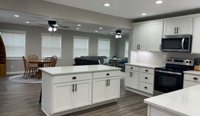 4-bedroom Rochester Boat House