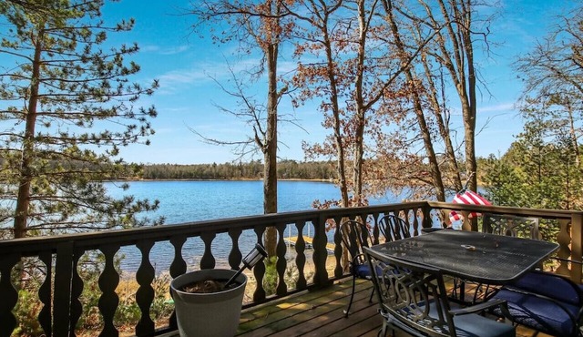 Peaceful retreat on quiet and sought after Pike Lake