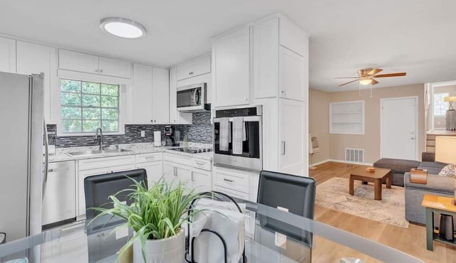 NEW LISTING! Monterey Retreat (3-Bedroom Home) by RedAwning