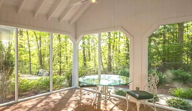 11 Bdrm ~🏠🏡Mostly 1 Story 29ppl! RETREATS, FIRETABLE🔥Lkt Mtn 5acre