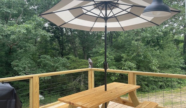 Charming 2-bedroom house with AC and WiFi in Jamestown