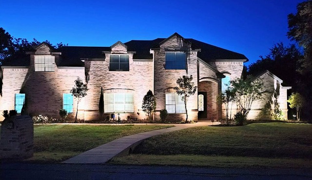 Lakeside Retreat: Hot Tub, Game Room, Waterfront