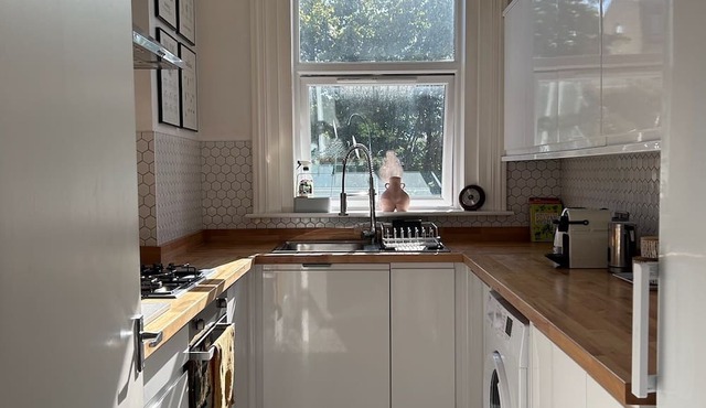 *New* stylish apartment in the West End of Folkestone