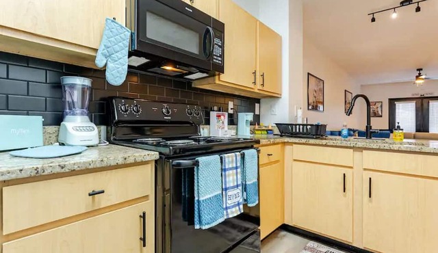 NEW Midtown/Downtown Apartment home