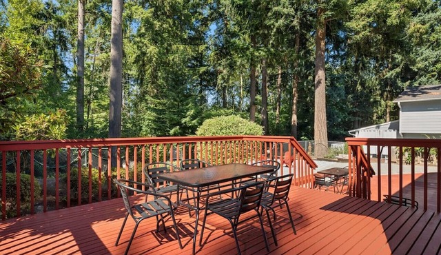 4BR Modern Home | Newly Renovated | Yard | Firepit