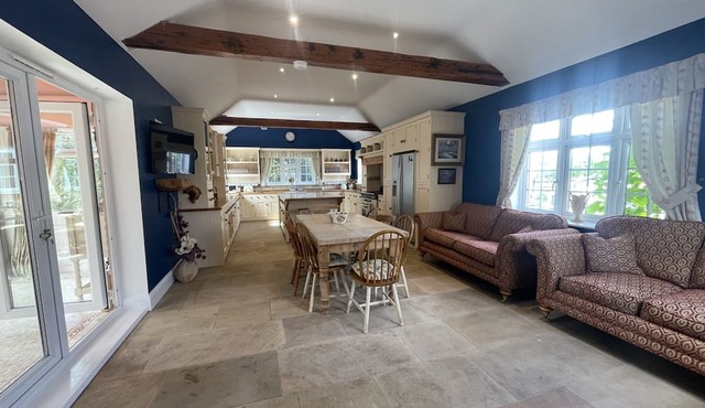 6 Bedroom Bungalow in Boston Lincs