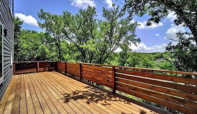 Charming modern East Austin home for short term living.