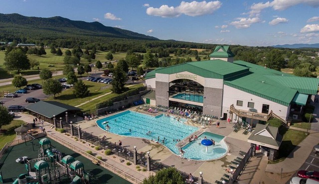 Luxury two bedroom and two bathroom unit with full amenities