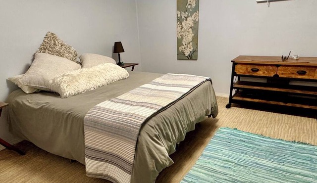 Grandma’s Basement - a cozy, fully furnished basement with WiFi in Gillette