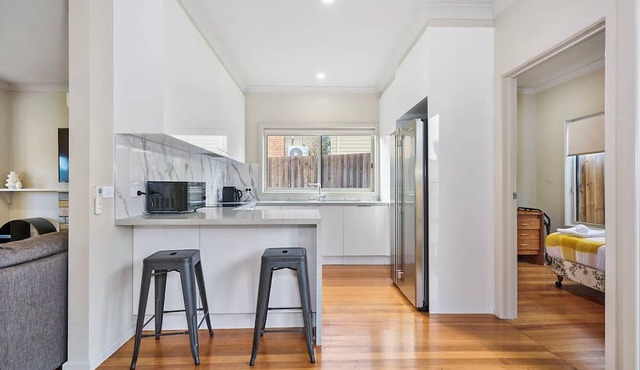 4 Bedroom Home in Heathmont Perfect for Families