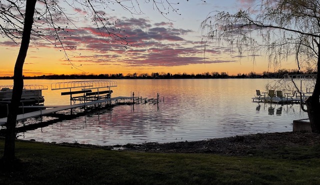 Shady Beach Retreat at Lake Cochrane - Gary, SD