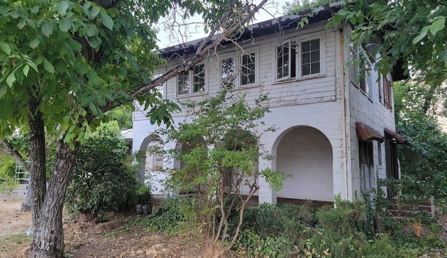 Charming 3-bedroom farmhouse with WiFi and AC in Palermo