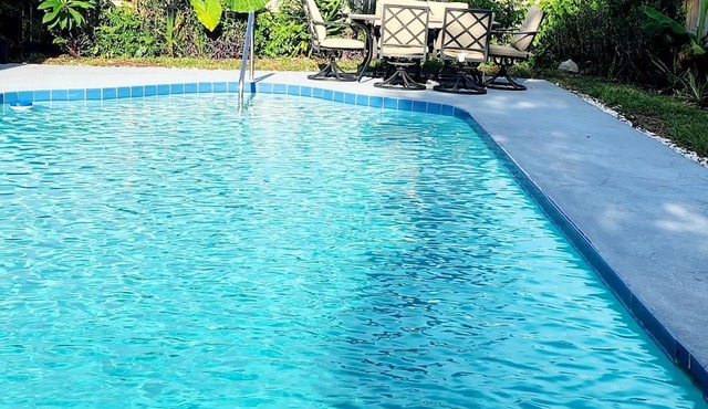 Spacious home with extra large pool, water falls and centraly located.nn