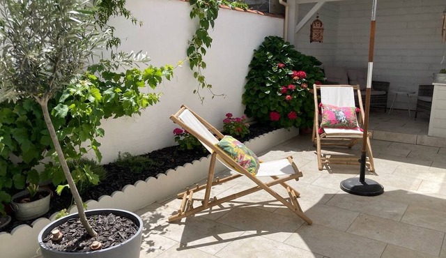 Maison Dartiste de Plain Pied 3 Avec Patio Fleuri au Calme